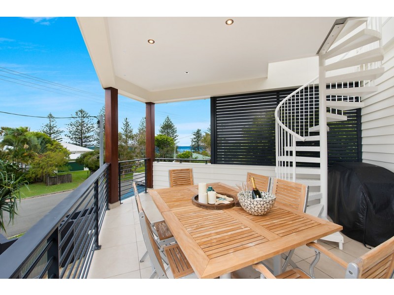 2 Mackay Street, Dicky Beach QLD 4551