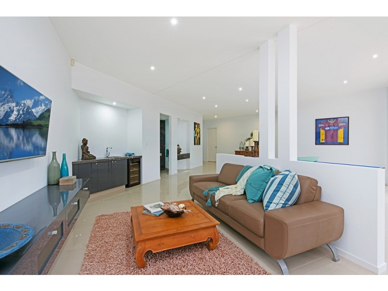 2 Mackay Street, Dicky Beach QLD 4551