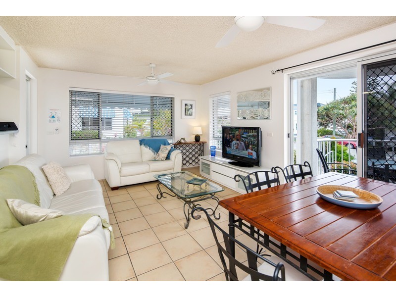 Unit 5 ‘Estoril’ 38 McIlwraith Street, Moffat Beach QLD 4551