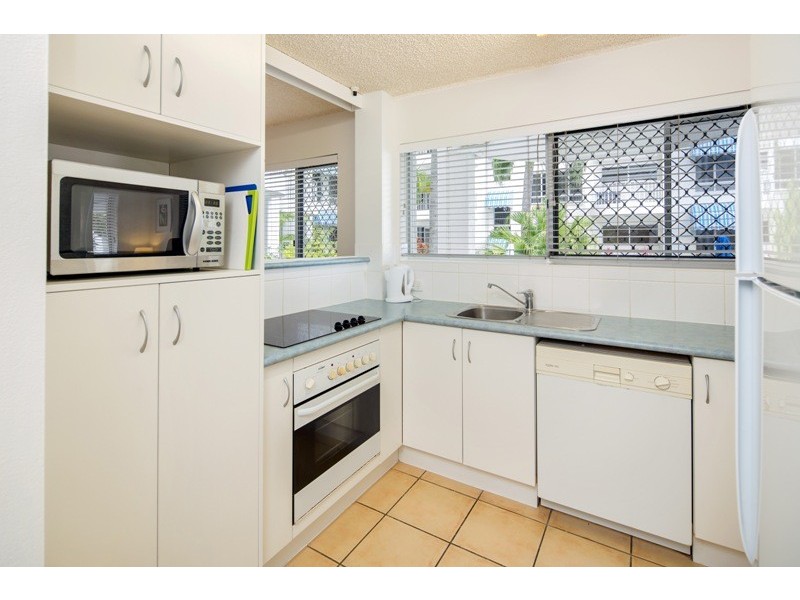 Unit 5 ‘Estoril’ 38 McIlwraith Street, Moffat Beach QLD 4551
