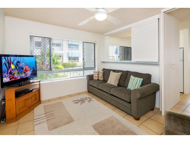 Unit 5 ‘Estoril’ 38 McIlwraith Street, Moffat Beach QLD 4551