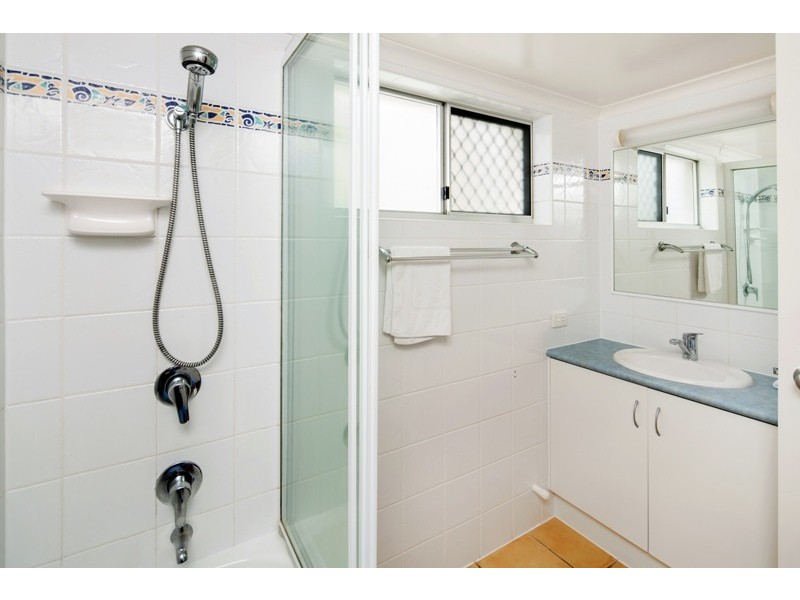 Unit 5 ‘Estoril’ 38 McIlwraith Street, Moffat Beach QLD 4551