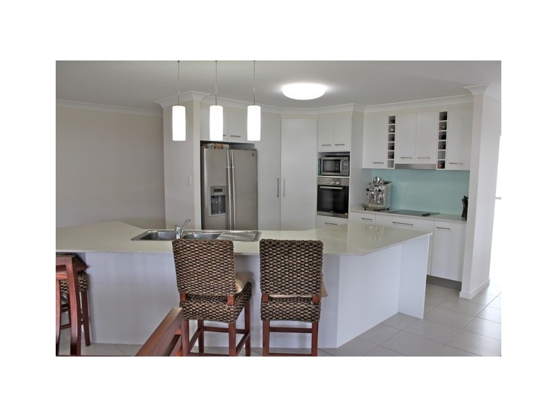 15 Kurrajong Crescent, Meridan Plains QLD 4551