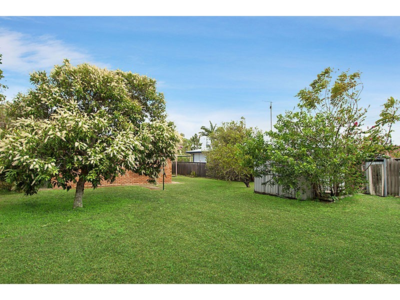 5 Lewis Street, Caloundra QLD 4551