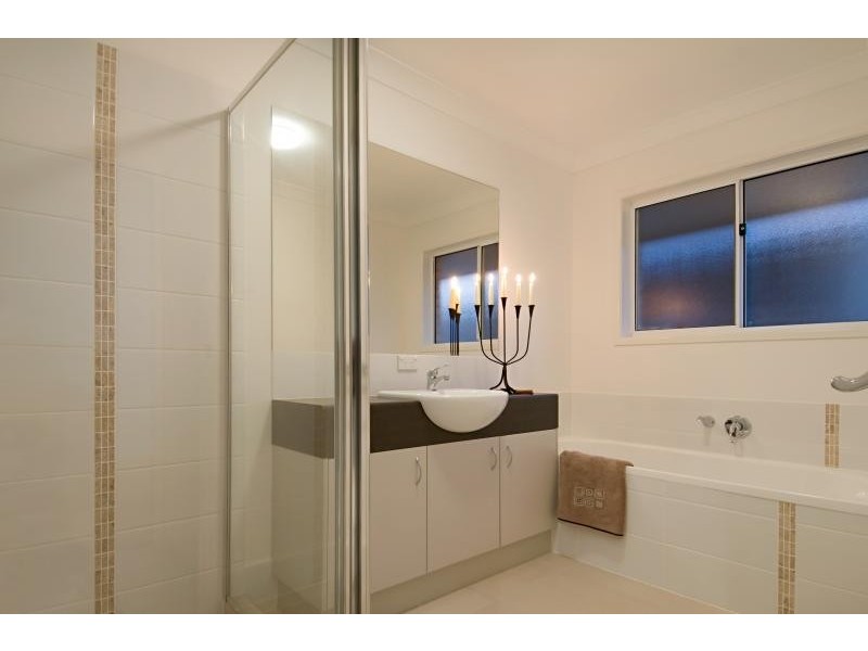 2 Lotte Place, Caloundra West QLD 4551