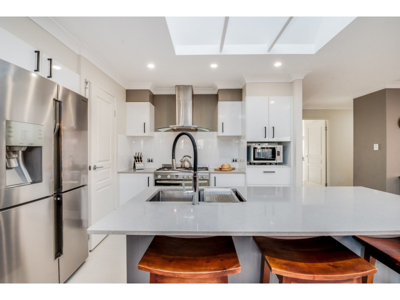 9 Ann Street, Dicky Beach QLD 4551