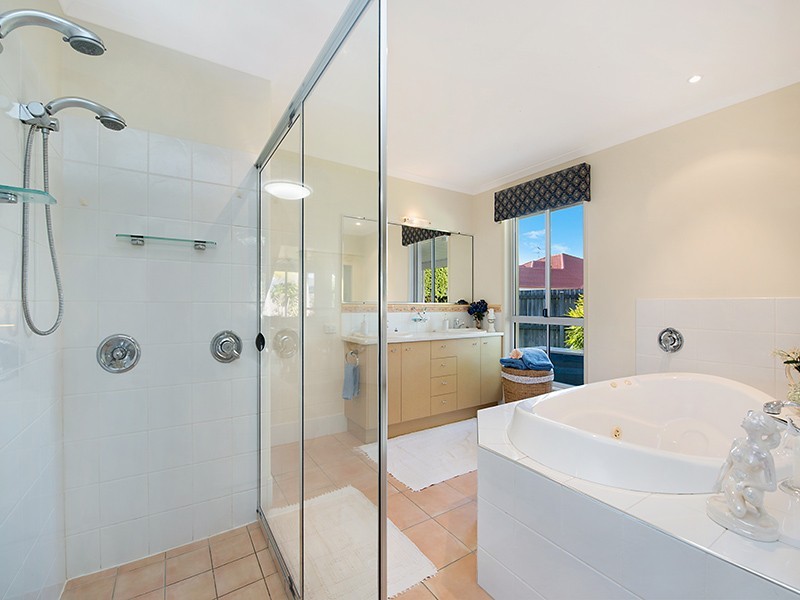 12 Finnegan Place, Pelican Waters QLD 4551