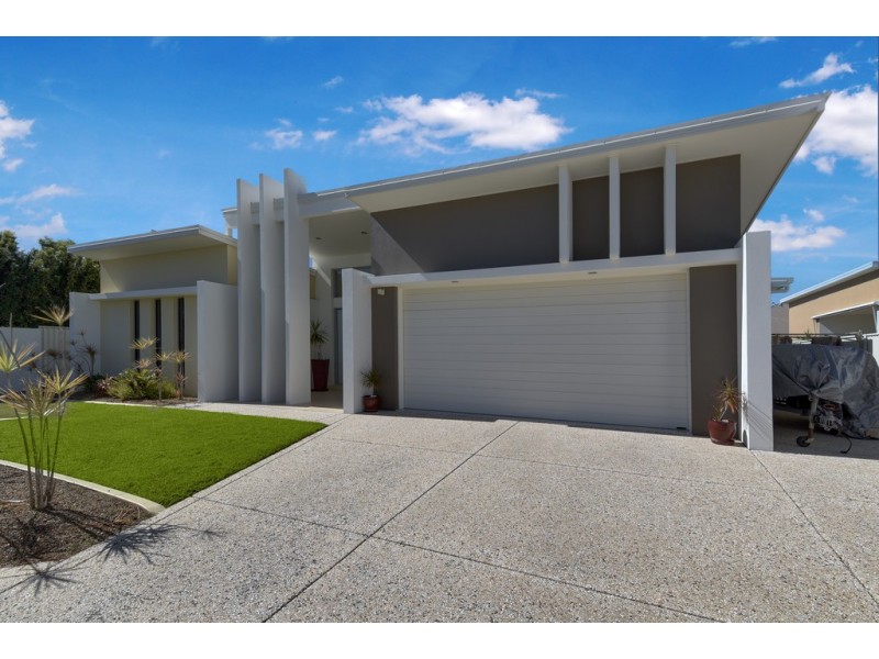 4 Koopa Place, Pelican Waters QLD 4551