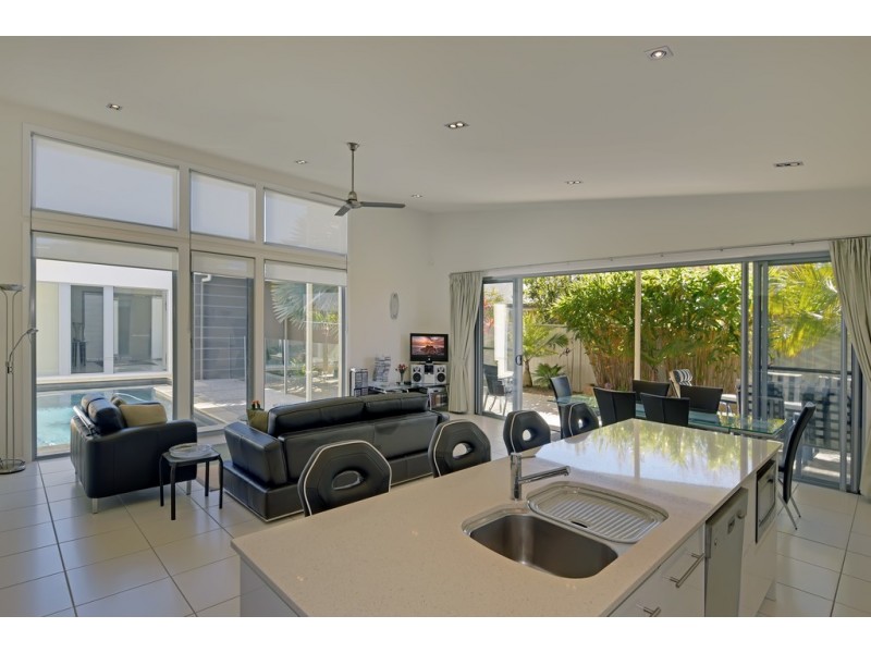 4 Koopa Place, Pelican Waters QLD 4551