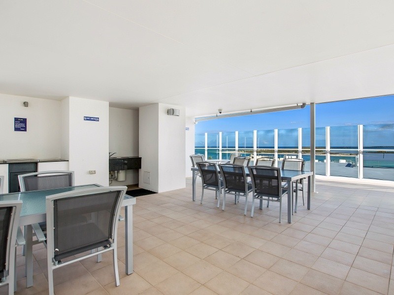 Unit 403 ‘Ocean Views Resort’ 115 Bulcock Street, Caloundra QLD 4551