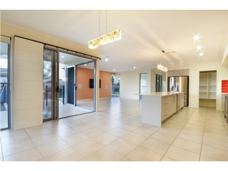 9 Abbey Court, Pelican Waters QLD 4551