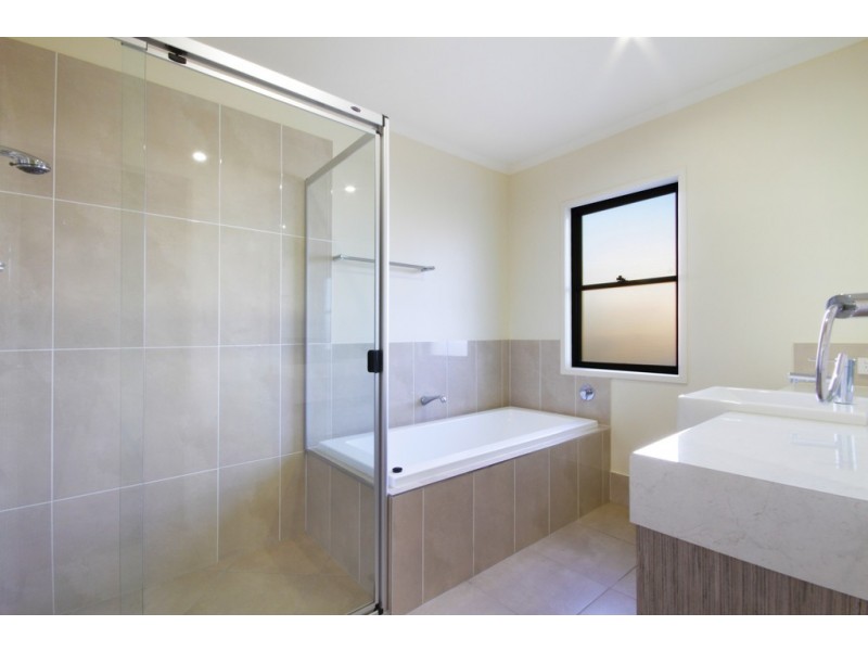 9 Abbey Court, Pelican Waters QLD 4551