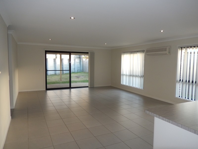 9 Middle Park, Little Mountain QLD 4551
