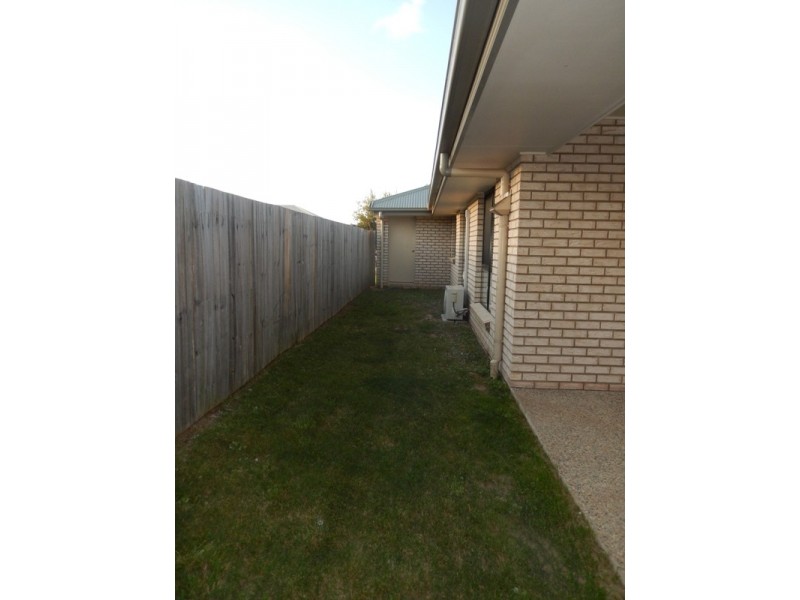 9 Middle Park, Little Mountain QLD 4551