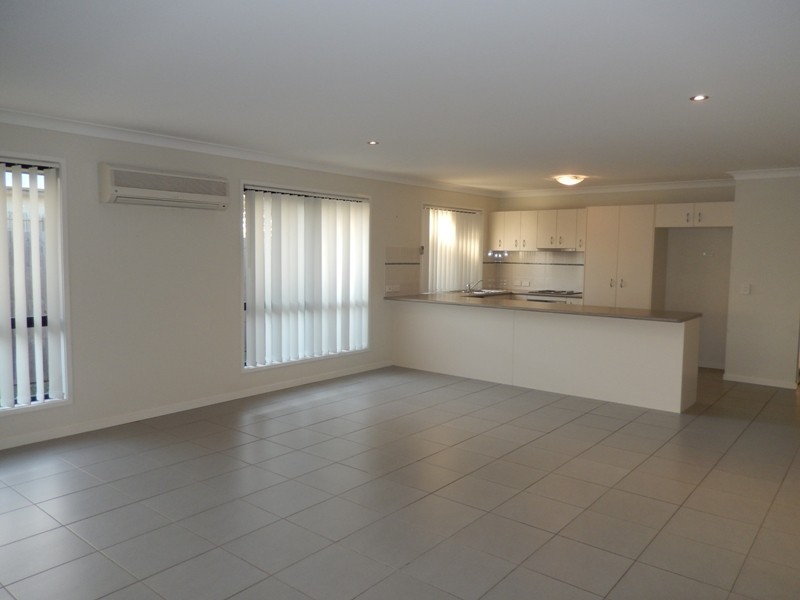 9 Middle Park, Little Mountain QLD 4551 Floorplan