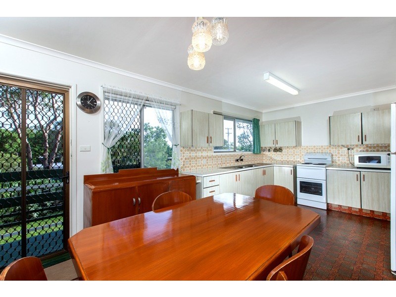 6 Earnshaw Street, Golden Beach QLD 4551