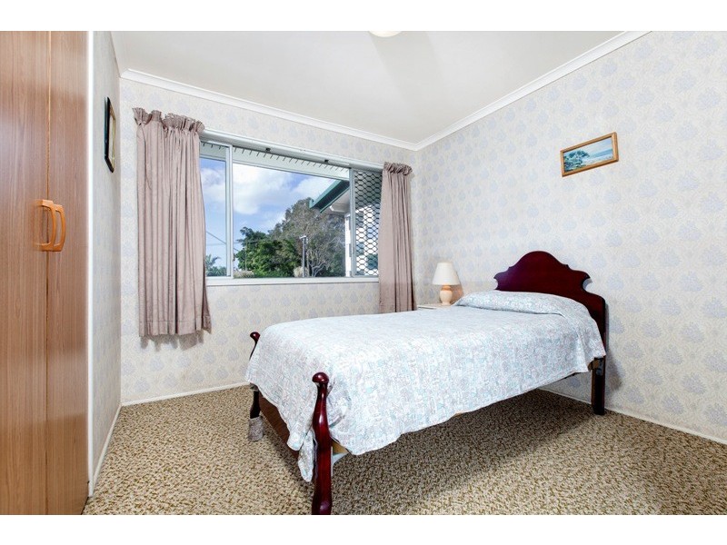 6 Earnshaw Street, Golden Beach QLD 4551