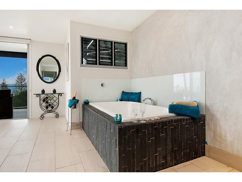 Shelly Lodge – 21 Banksia Street, Shelly Beach QLD 4551