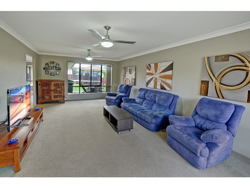 12 Maddock Avenue, Mooloolah Valley QLD 4553