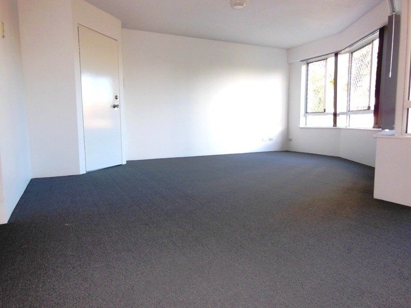 Unit 8 ‘Chequers’ 34 King Street, Kings Beach QLD 4551