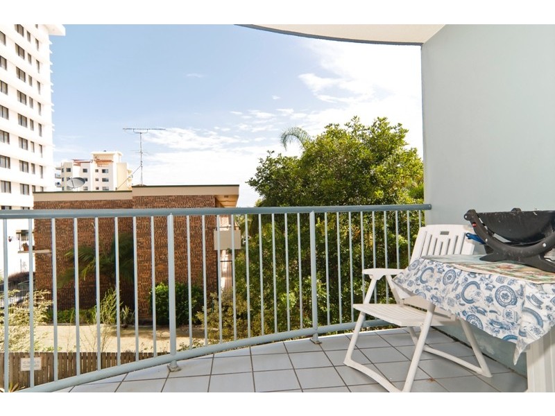 Unit 8 ‘Chequers’ 34 King Street, Kings Beach QLD 4551