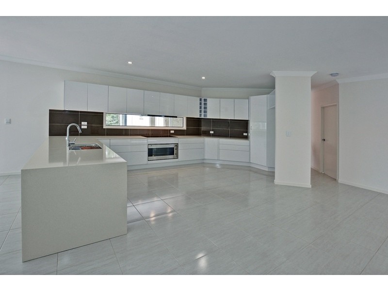 13 Warren Court, Aroona QLD 4551