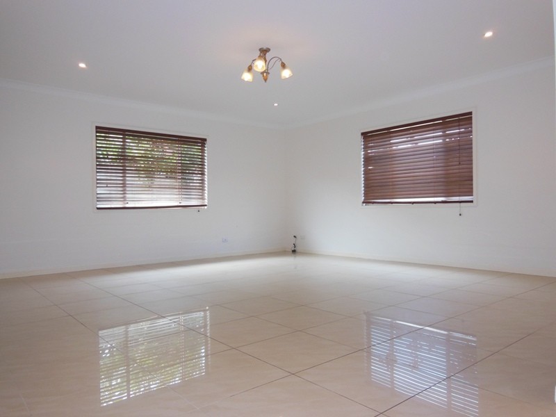 18 Cullen Drive, Little Mountain QLD 4551