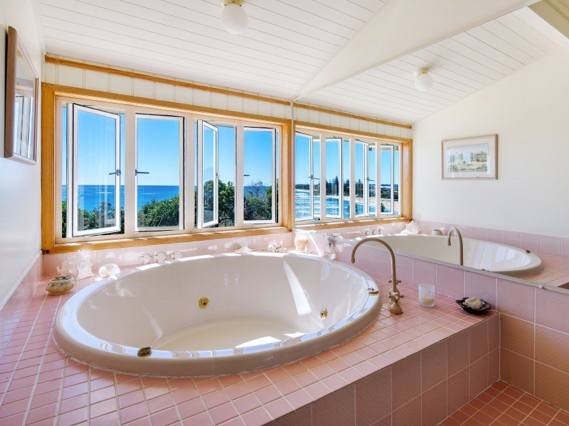 25 Queen of Colonies Parade, Moffat Beach QLD 4551