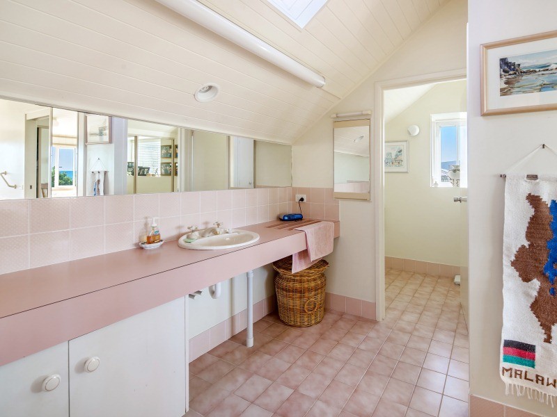 25 Queen of Colonies Parade, Moffat Beach QLD 4551