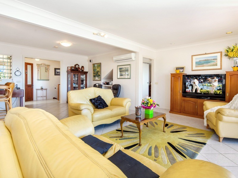 25 Queen of Colonies Parade, Moffat Beach QLD 4551