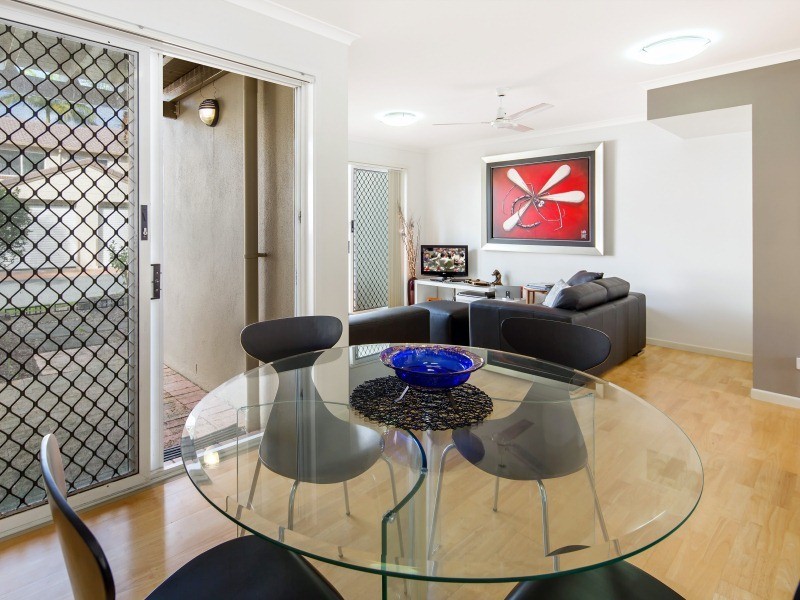 Unit 26 ‘Oaks Oasis’ 2 Landsborough Parade, Golden Beach QLD 4551