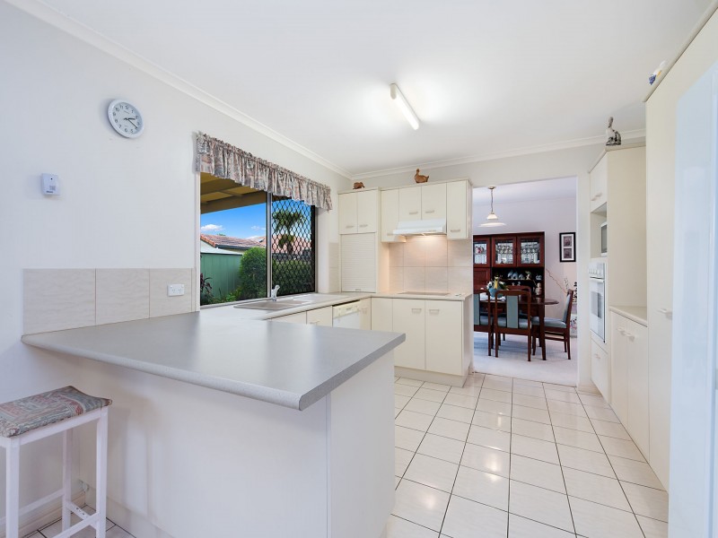 11 Sir Joseph Banks Drive, Pelican Waters QLD 4551