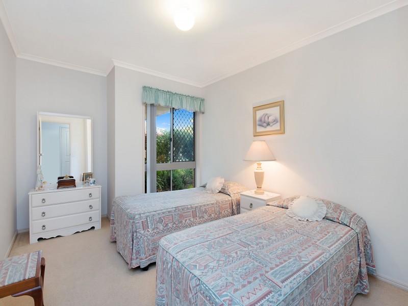 11 Sir Joseph Banks Drive, Pelican Waters QLD 4551