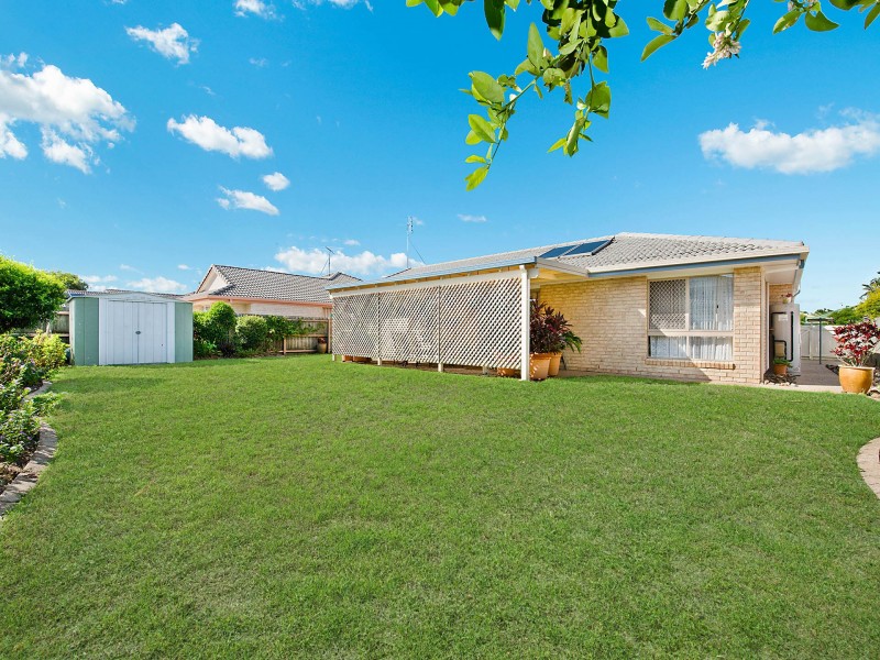 11 Sir Joseph Banks Drive, Pelican Waters QLD 4551