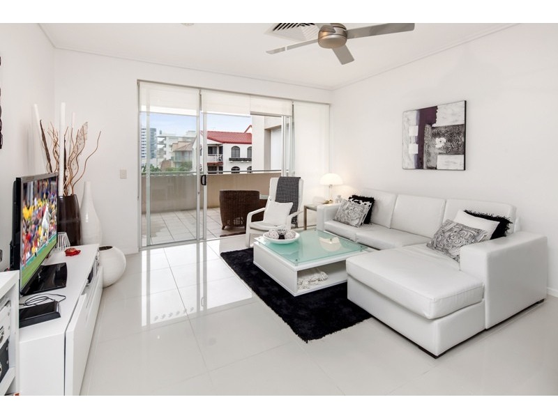 Unit 1022 ‘Aspect’ 80 Lower Gay Terrace, Caloundra QLD 4551