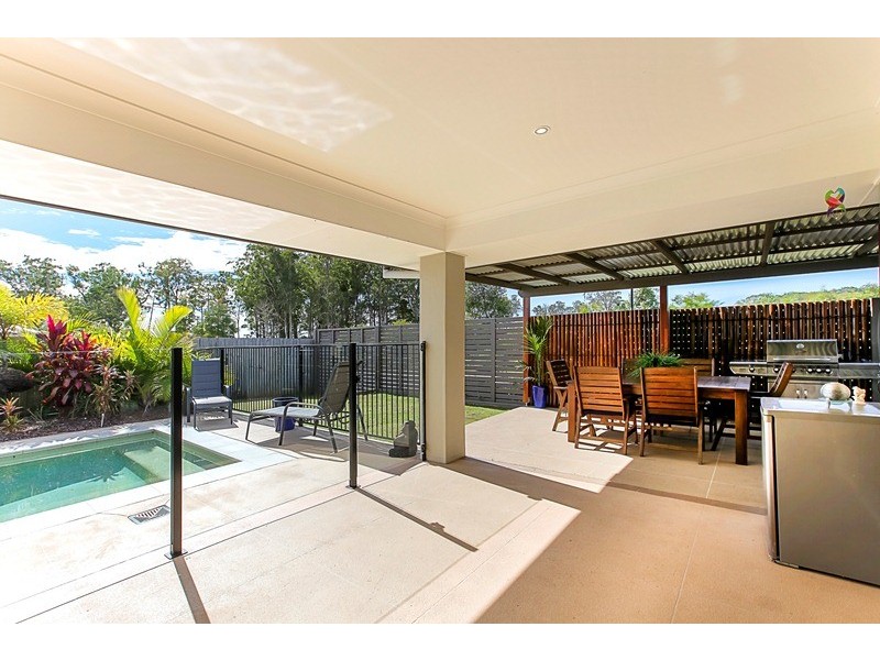 11 Rebecca Street, Little Mountain QLD 4551