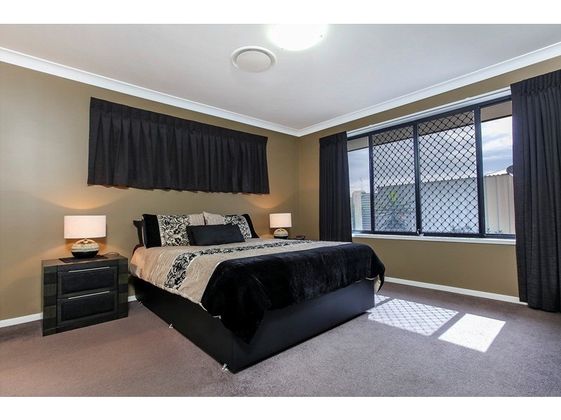11 Rebecca Street, Little Mountain QLD 4551