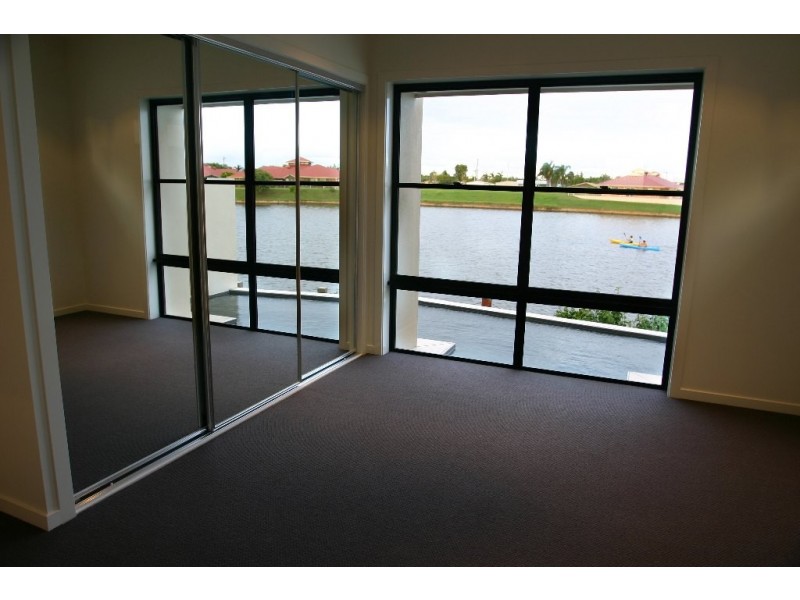 6 Antigua Court, Kawana Island QLD 4575