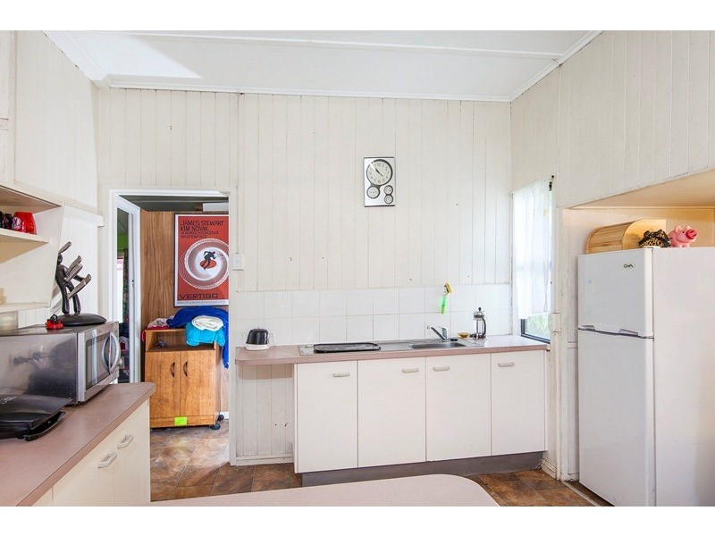 9 Vernon Street, Nambour QLD 4560