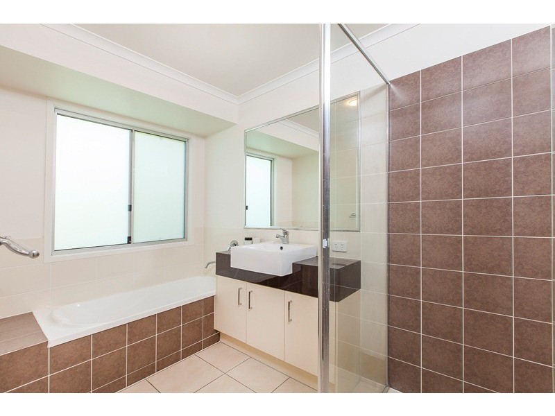 11 Vernon Street, Nambour QLD 4560