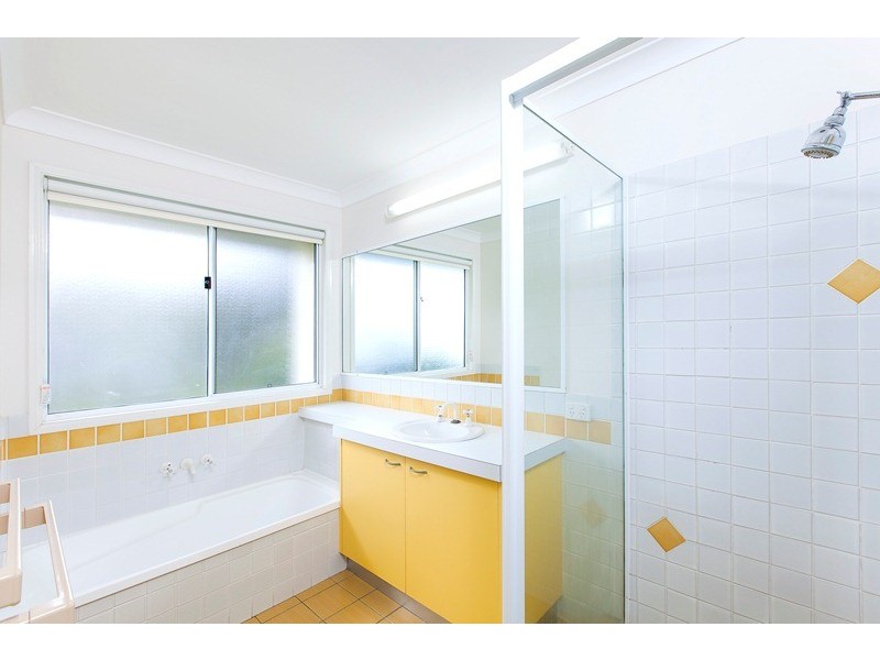 Unit 1 – 90 Tantula Road West, Alexandra Headland QLD 4572