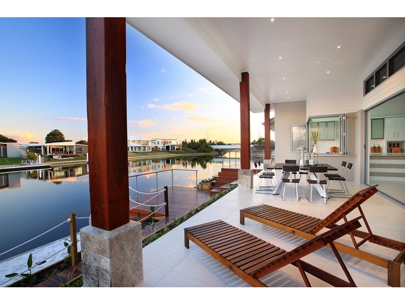 55 Whitehaven Way, Pelican Waters QLD 4551