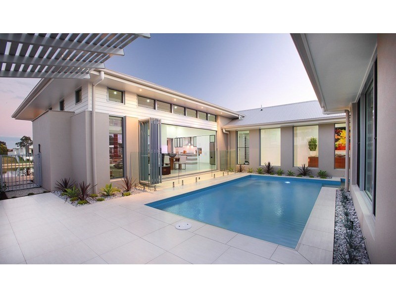 55 Whitehaven Way, Pelican Waters QLD 4551