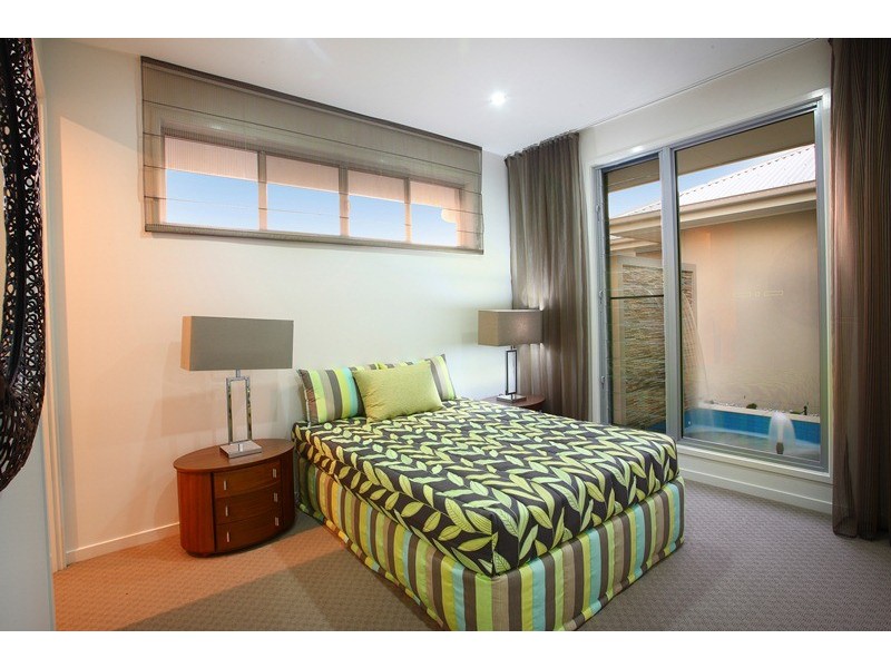 55 Whitehaven Way, Pelican Waters QLD 4551