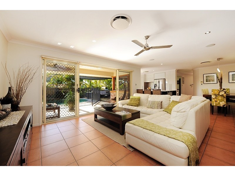 42 Springs Drive, Little Mountain QLD 4551