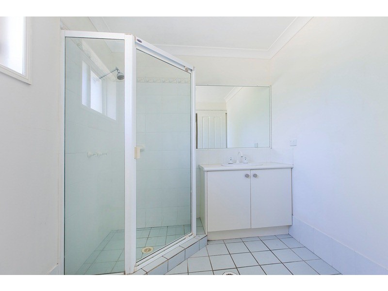 4 Bongaree Drive, Pelican Waters QLD 4551