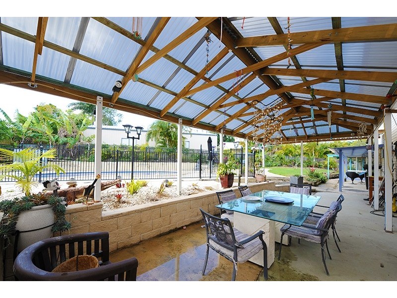 1 Pinewood Street, Little Mountain QLD 4551