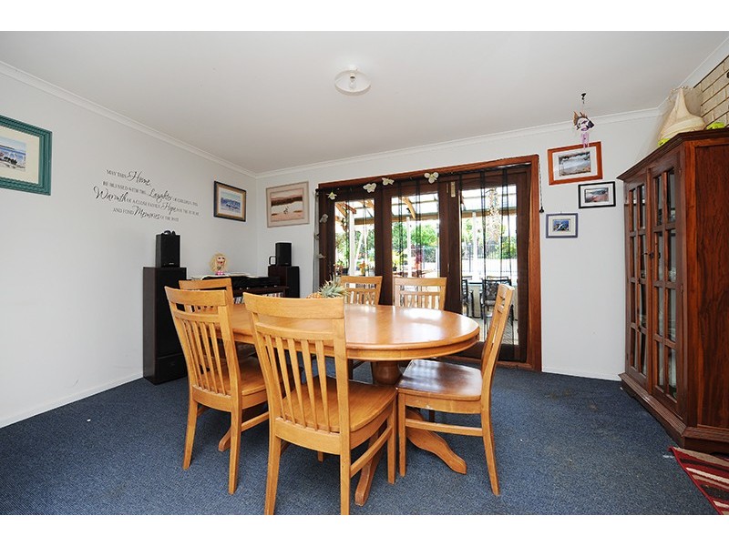 1 Pinewood Street, Little Mountain QLD 4551