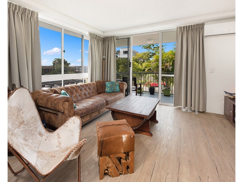 Unit 1/5 Arthur Street, Kings Beach QLD 4551