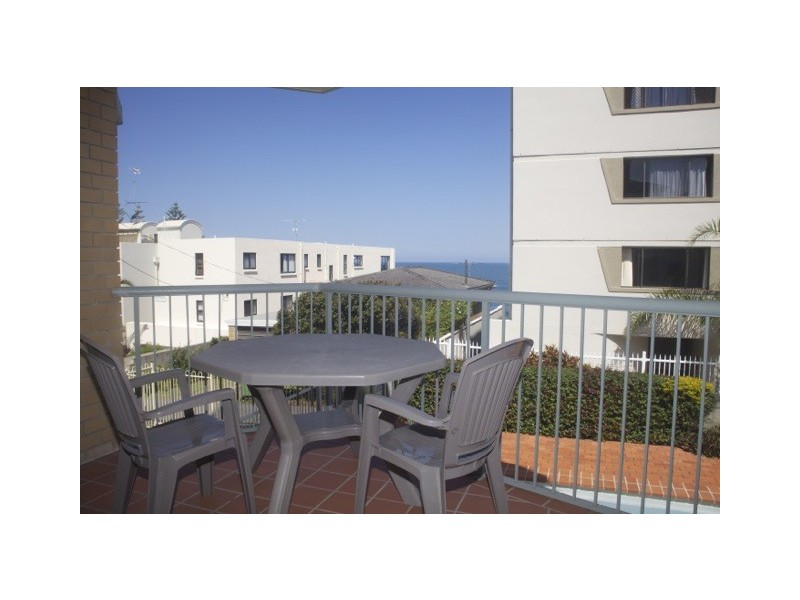 Unit 2 ‘Sanctuary Shores’ 13 Warne Terrace, Kings Beach QLD 4551